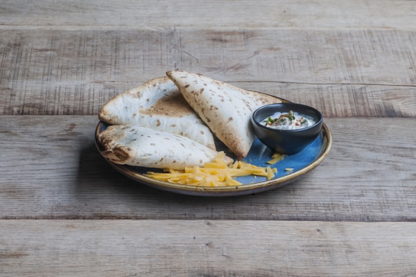 Quesadilla met cheddar en jalapeño